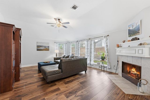 1433 Cottage Cove Court, Seabrook, TX 77586