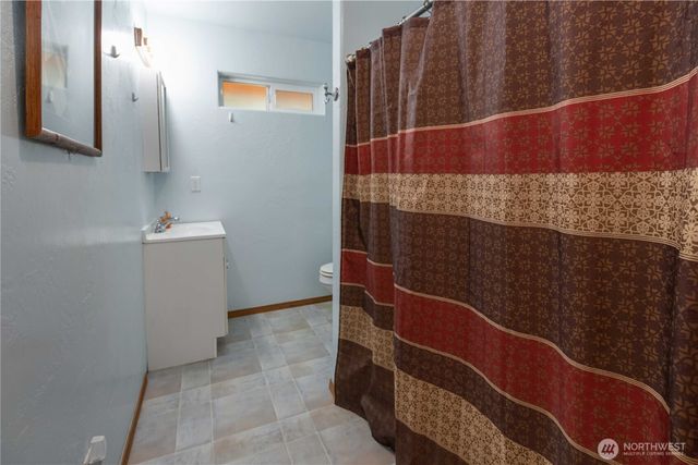 129 Little Creek Lane, Toledo, WA 98591