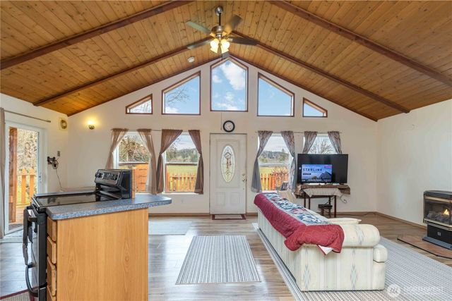 129 Little Creek Lane, Toledo, WA 98591