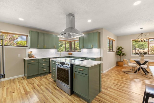 4518 Mountain Road NE, Albuquerque, NM 87110