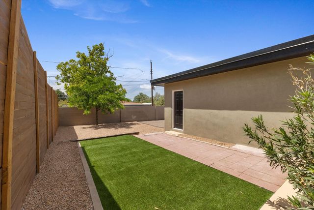 4518 Mountain Road NE, Albuquerque, NM 87110