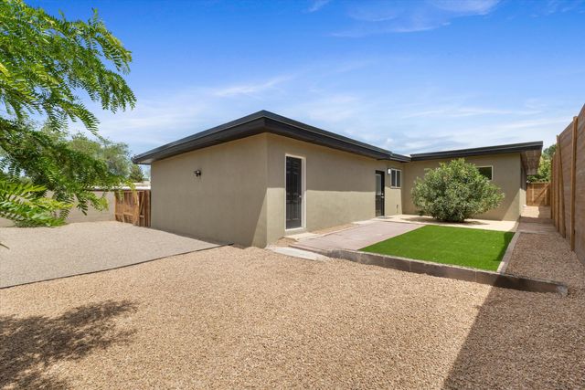 4518 Mountain Road NE, Albuquerque, NM 87110