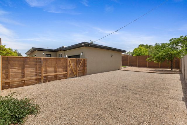 4518 Mountain Road NE, Albuquerque, NM 87110