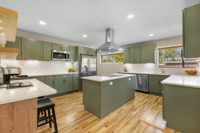 4518 Mountain Road NE, Albuquerque, NM 87110