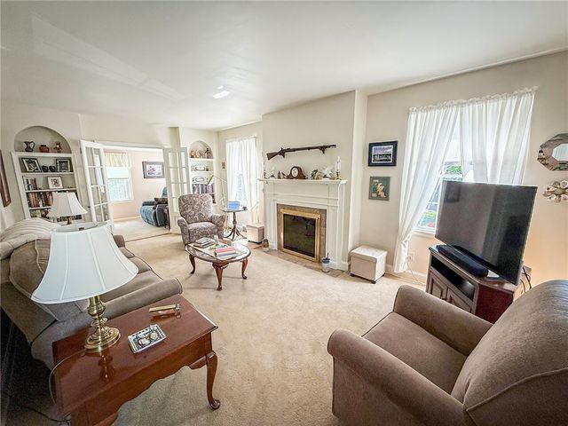 306 Beechwood Blvd, Center Twp, PA 16001