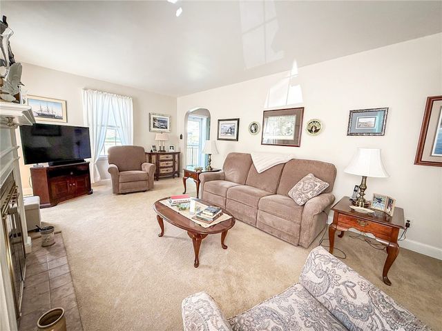 306 Beechwood Blvd, Center Twp, PA 16001
