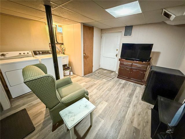 306 Beechwood Blvd, Center Twp, PA 16001