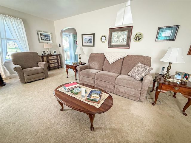 306 Beechwood Blvd, Center Twp, PA 16001
