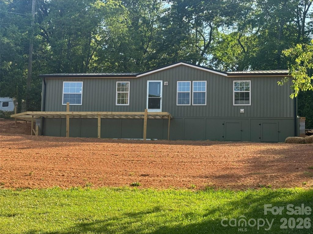 99999 Jason Case Drive, Candler, NC 28715