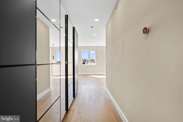 2439 E HUNTINGDON ST, Philadelphia, PA 19125