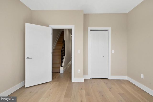 2439 E HUNTINGDON ST, Philadelphia, PA 19125