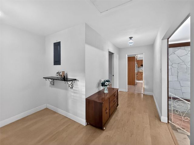 305 N GLEN AVENUE, Tampa, FL 33609