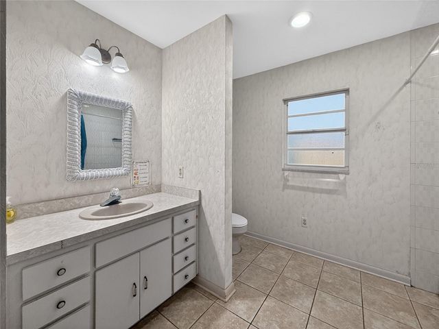 305 N GLEN AVENUE, Tampa, FL 33609