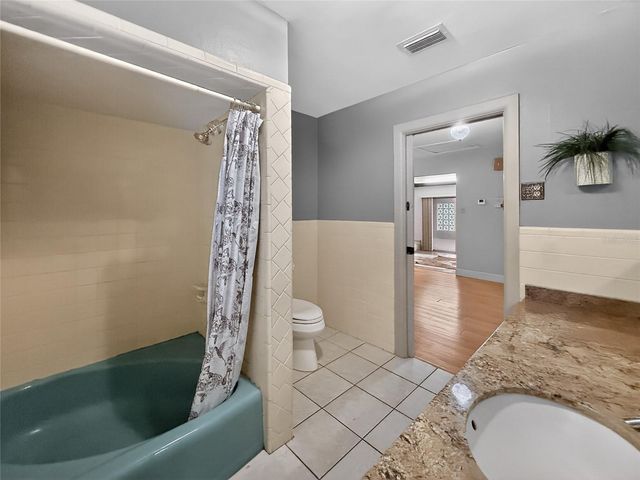 305 N GLEN AVENUE, Tampa, FL 33609
