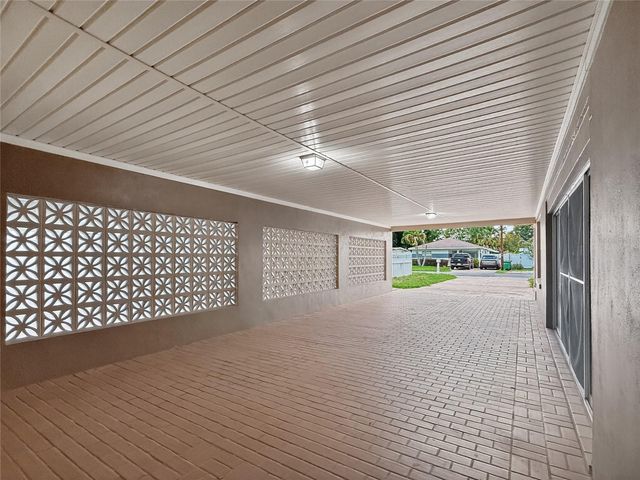 305 N GLEN AVENUE, Tampa, FL 33609