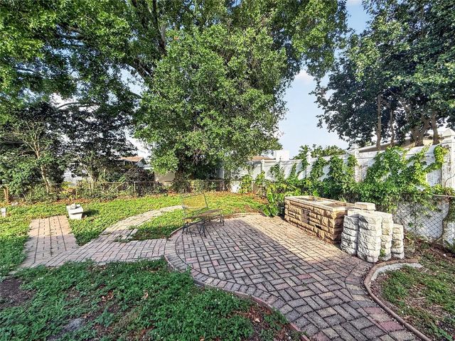 305 N GLEN AVENUE, Tampa, FL 33609