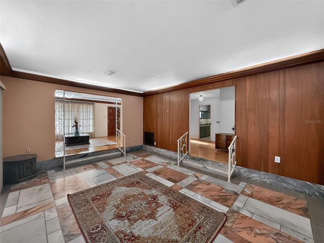 305 N GLEN AVENUE, Tampa, FL 33609