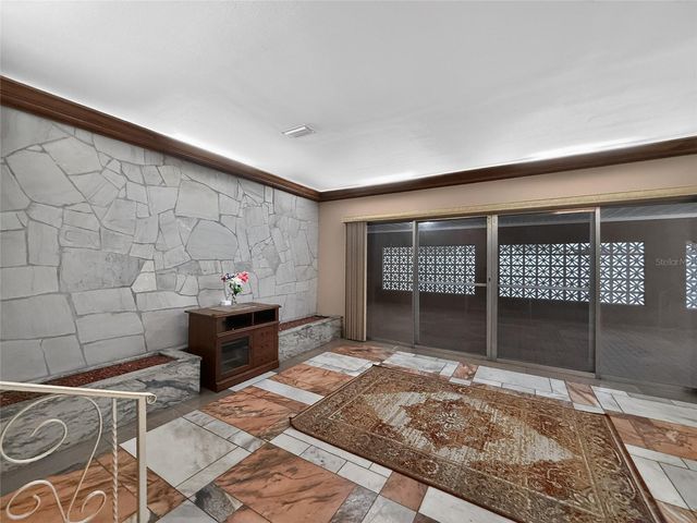 305 N GLEN AVENUE, Tampa, FL 33609