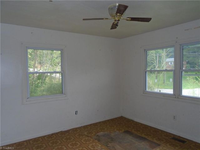 1668 Siloam Road, Mount Airy, NC 27030