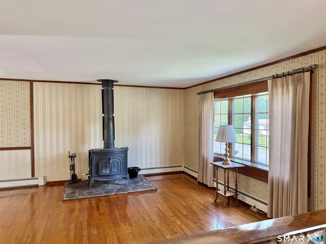 14 Poplar Drive, Seymour, CT 06483