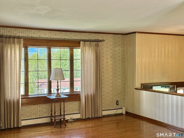 14 Poplar Drive, Seymour, CT 06483