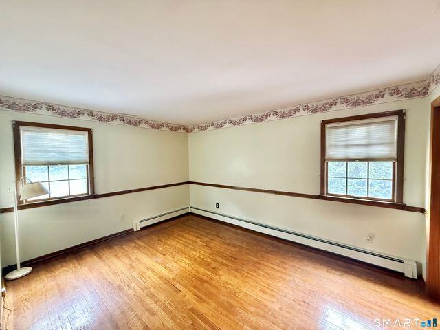 14 Poplar Drive, Seymour, CT 06483