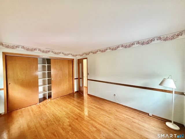 14 Poplar Drive, Seymour, CT 06483