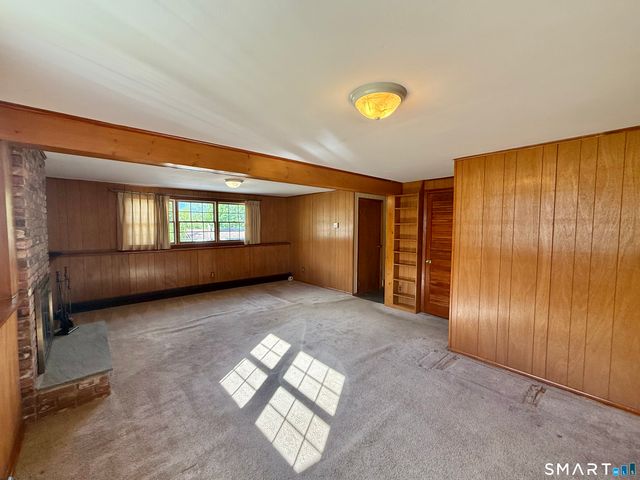 14 Poplar Drive, Seymour, CT 06483