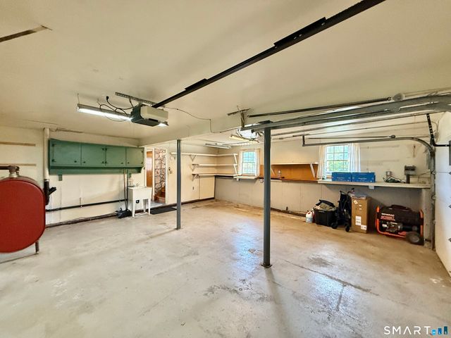14 Poplar Drive, Seymour, CT 06483