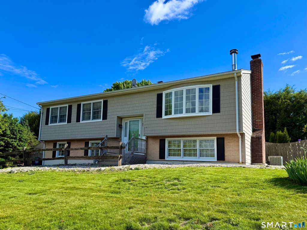 14 Poplar Drive, Seymour, CT 06483