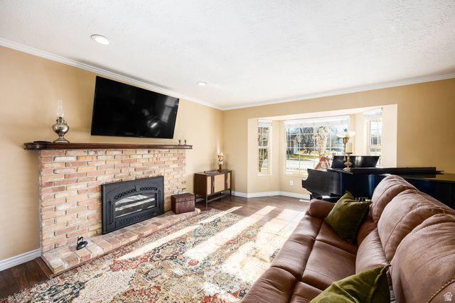 9206 S STERLING DR, Sandy, UT 84093