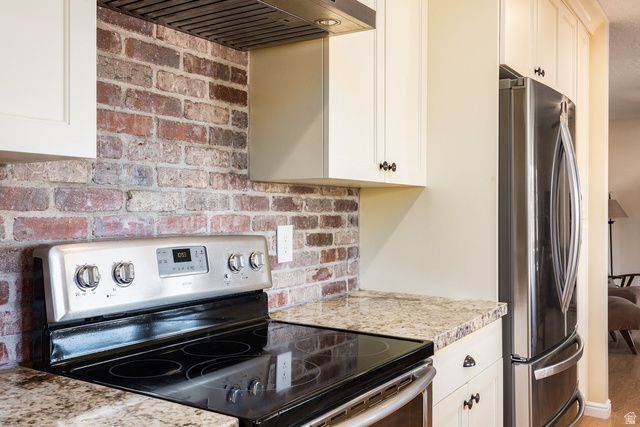 9206 S STERLING DR, Sandy, UT 84093