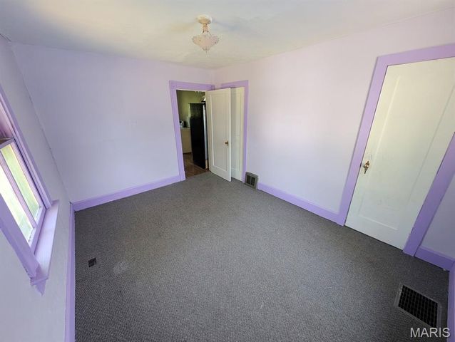 612 S 6th Street, Belleville, IL 62220
