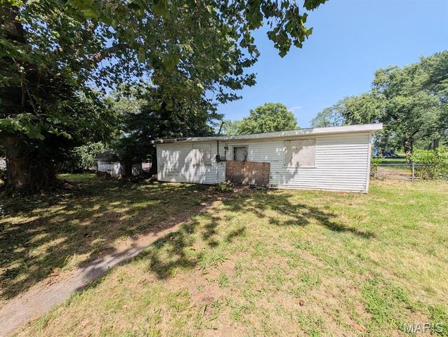 612 S 6th Street, Belleville, IL 62220