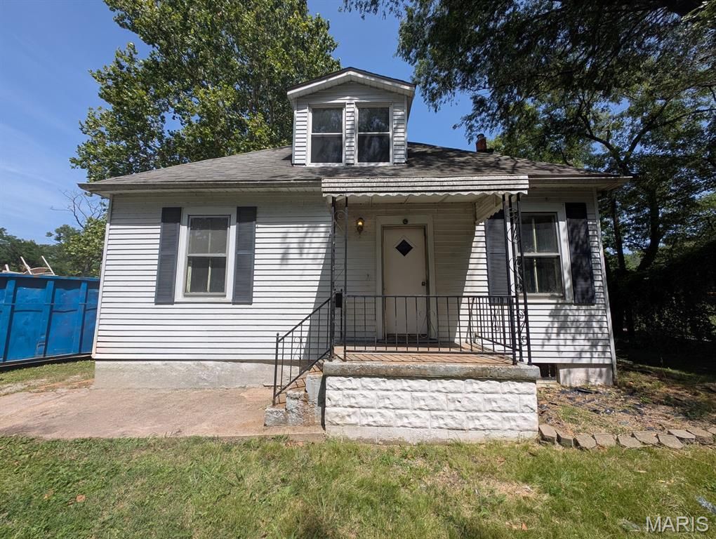 612 S 6th Street, Belleville, IL 62220