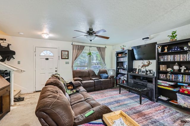 600 Gatewood Briar, Cibolo, TX 78108