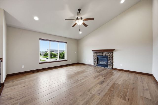 513 Bainberry Street, Tiffin, IA 52340