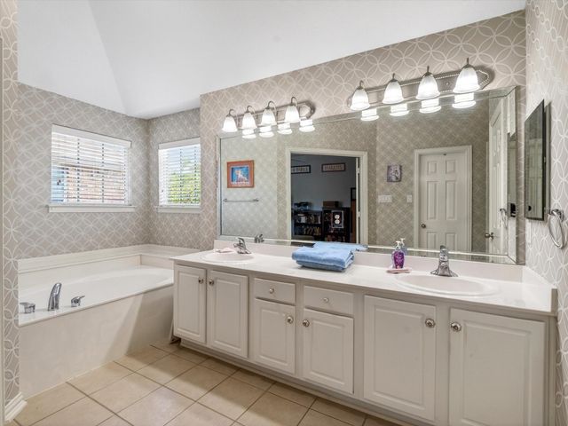 1828 Branch Trail, Carrollton, TX 75007