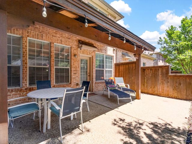 1828 Branch Trail, Carrollton, TX 75007