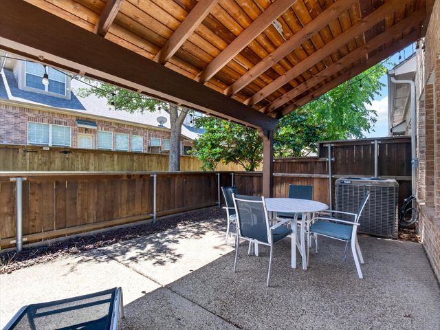 1828 Branch Trail, Carrollton, TX 75007