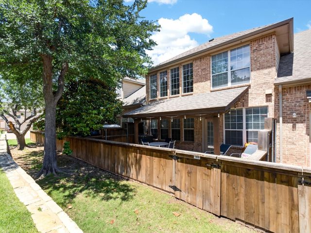 1828 Branch Trail, Carrollton, TX 75007