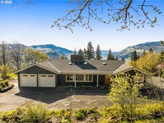 400 CHERRY HILL Dr, Mosier, OR 97040