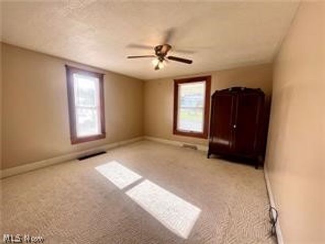 55500 National Road, Bridgeport, OH 43912