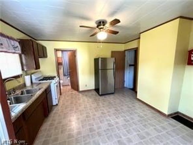 55500 National Road, Bridgeport, OH 43912