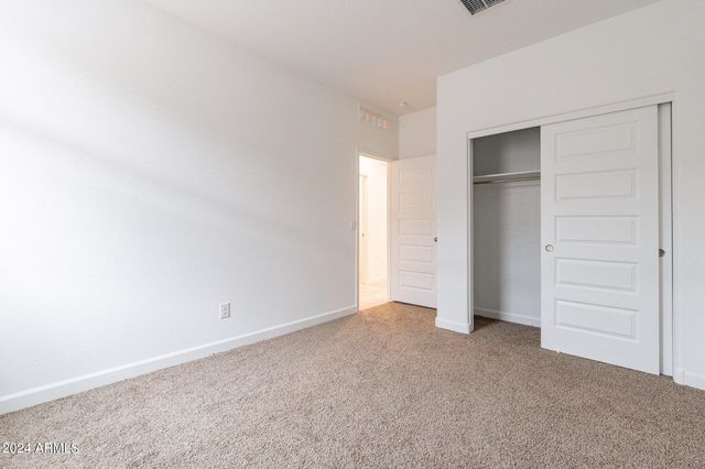 5447 E Azara Drive, San Tan Valley, AZ 85140