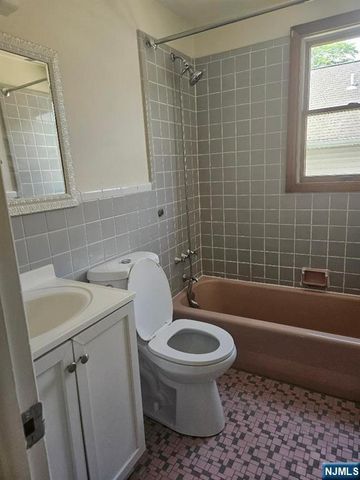 37 Linden Road, Wayne, NJ 07470