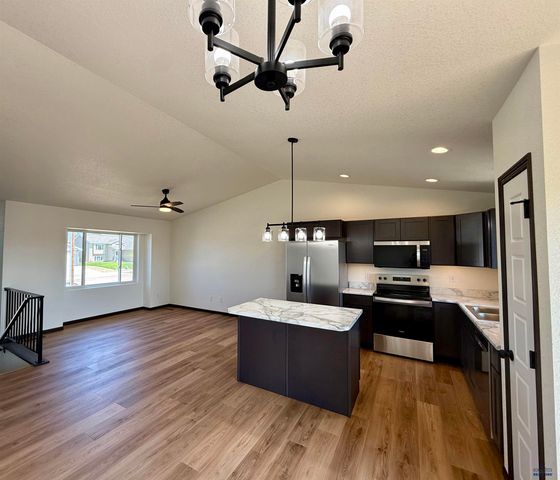 445 YELNER DR, Box Elder, SD 57719