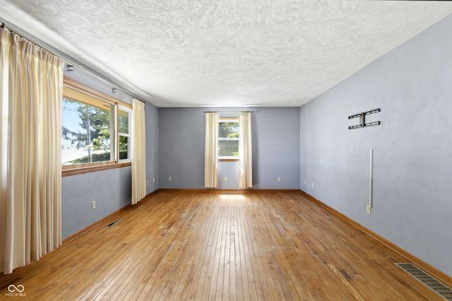 875 N 600 W, Anderson, IN 46011