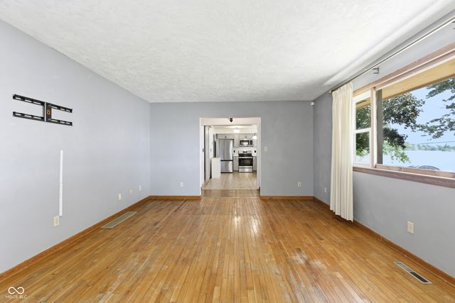 875 N 600 W, Anderson, IN 46011
