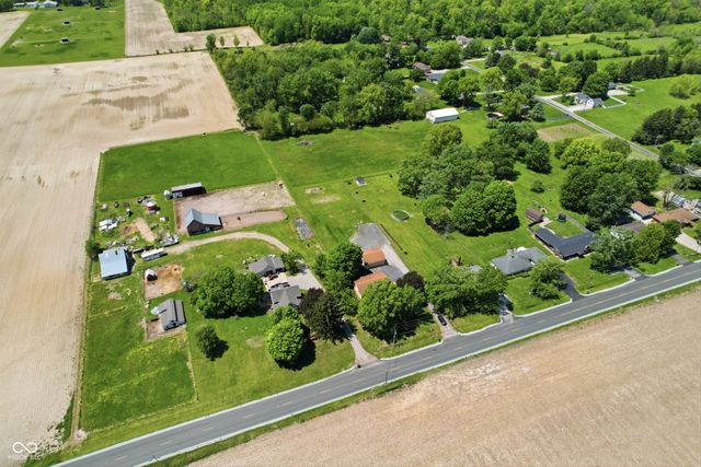 875 N 600 W, Anderson, IN 46011